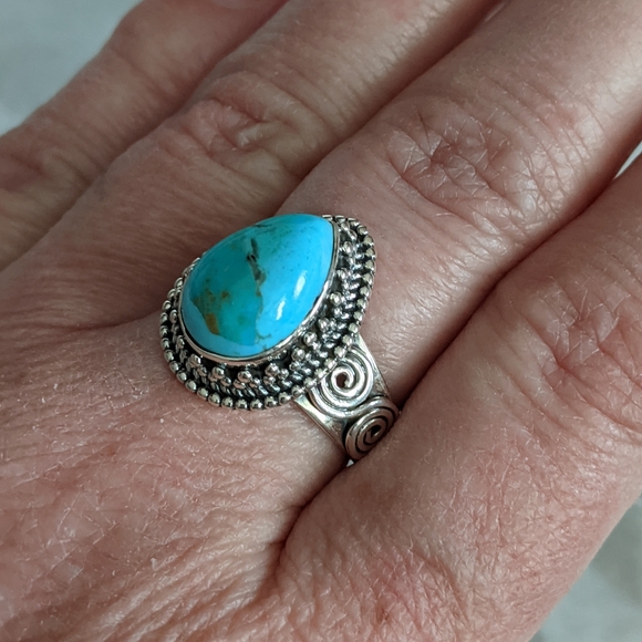 Arizona Mohave Turquoise .925 Silver Ring, size 8 - Picture 8 of 9
